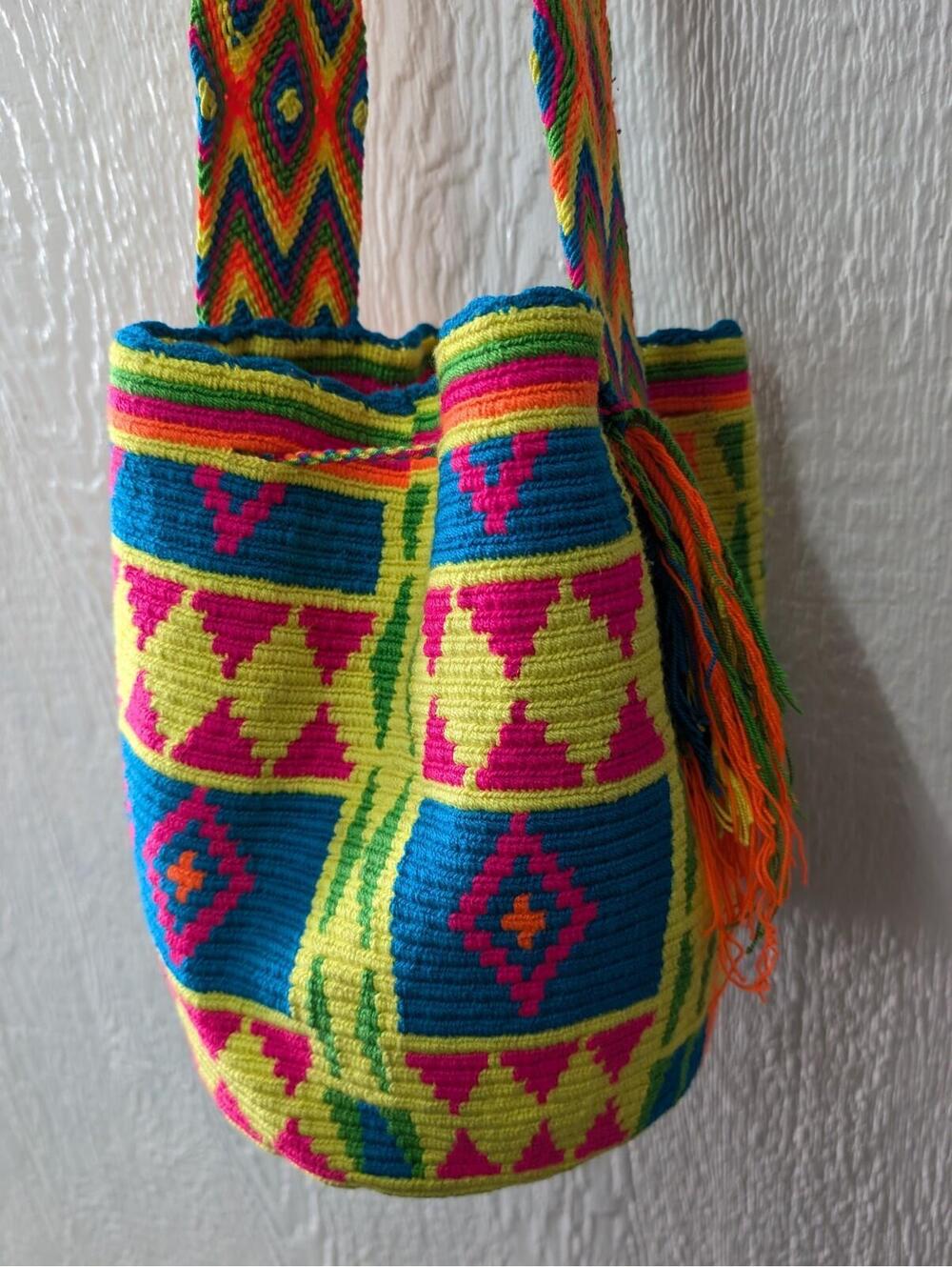 Handmade Authentic 100% Wayuu Mochila Colombian Bag Medium Crossbody Boho Beach - Picture 6 of 9